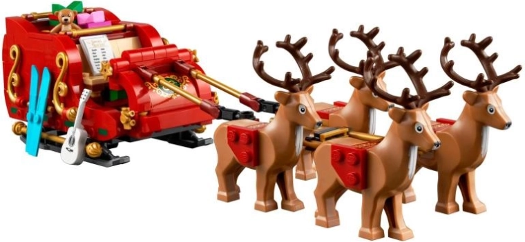 Detailreicher roter Schlitten mit goldenen Akzenten