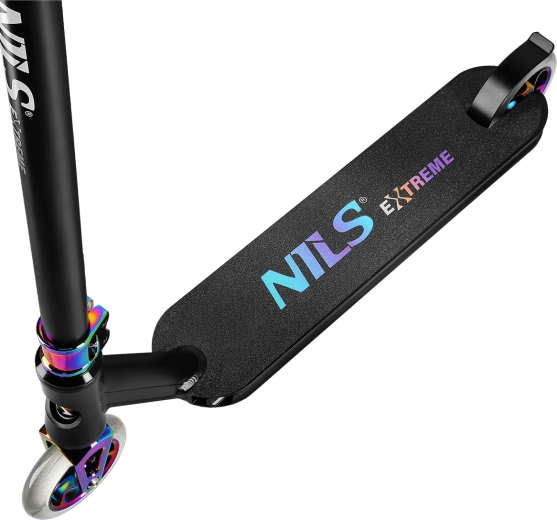 Robustes fünffach-kammeriertes Deck und T-Lenker aus Stahl