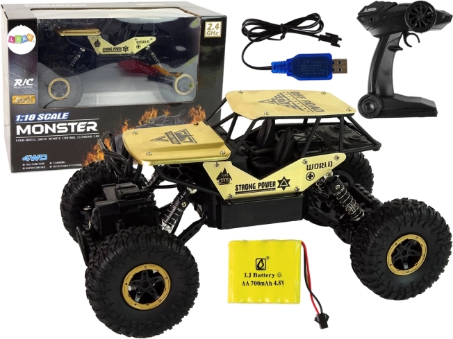 RC-Geländeauto 1:18 schwarz-gold mit hohen Rädern