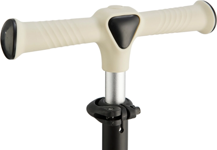 Wächst mit dem Kind dank 3 Höhenstufen