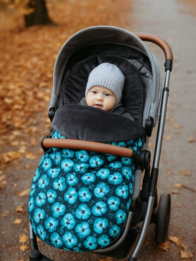 Sichere Befestigung im Kinderwagen und Autositz