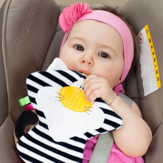 Praktische Aufhängung für Kinderwagen und Autositz