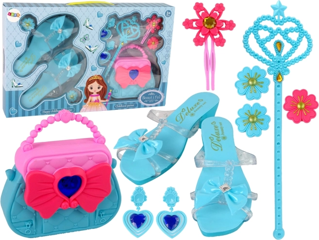 Unterhaltsames Beauty-Set mit blauen Sandalen und Accessoires