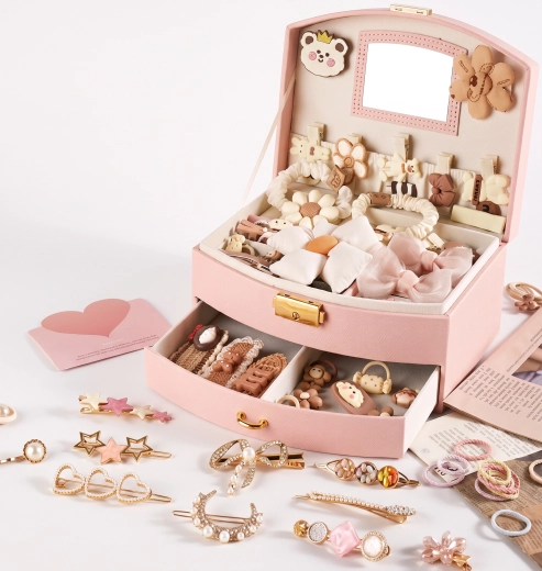 Schmuckkästchen mit Haaraccessoires