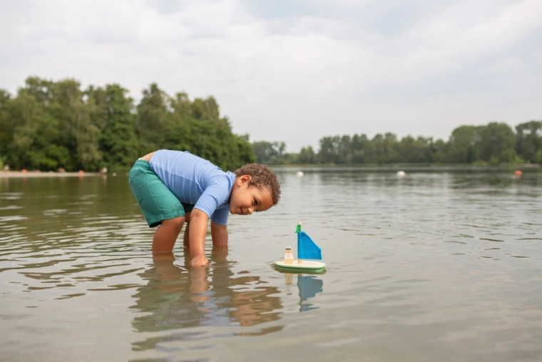 Spielspaß auf dem Wasser und an Land