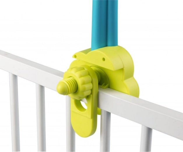 Universelle und sichere Befestigung am Babybett