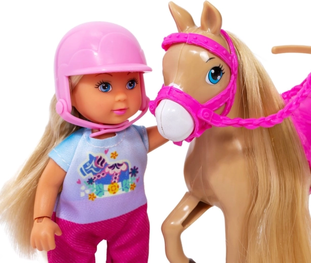 Reiterin Evi und Pferd