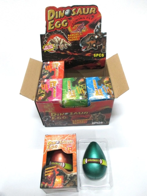 Ei mit wachsendem Dinosaurier