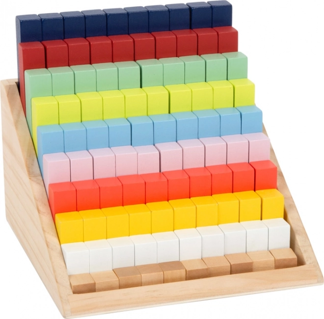 Bildende hölzerne mathematische Würfel im Kasten