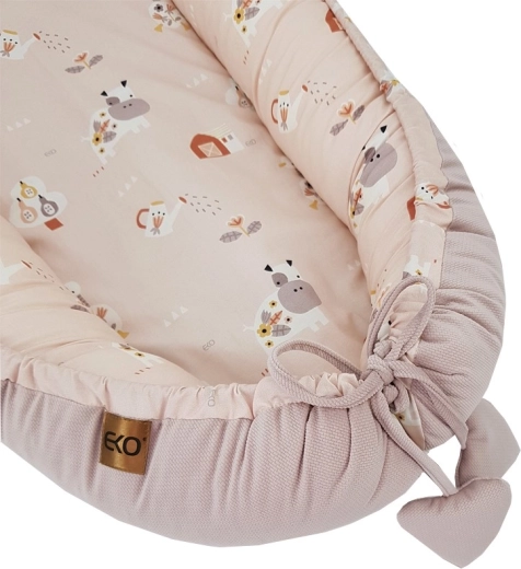 Hohe, gepolsterte Ränder für ein Umarmungsgefühl