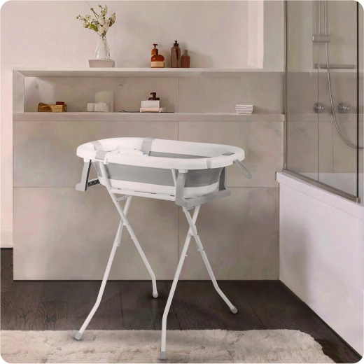 Klappbarer Ständer für komfortable Höhe und Stabilität