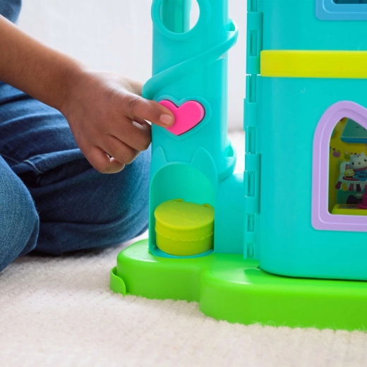 Umfangreiches Zubehör und geheime Gimmicks