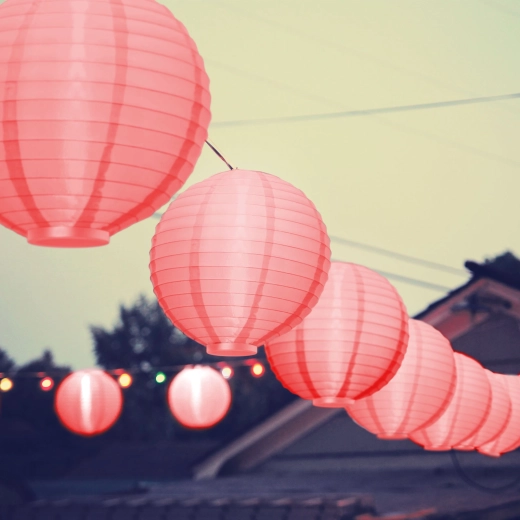 Roter LED-Lampion