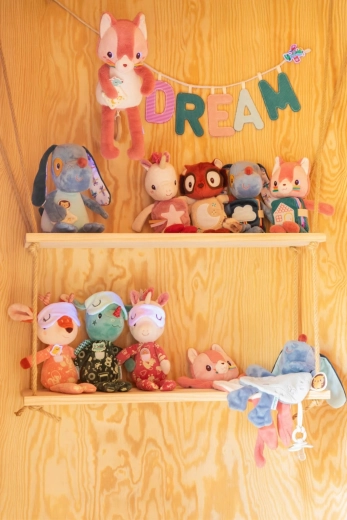 Einfaches Aufhängen am Babybett oder Laufgitter