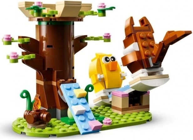Frühlingsszene mit Tieren und Baumhaus