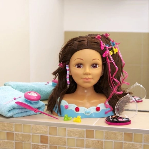 Lange braune Haare für kreative Frisuren