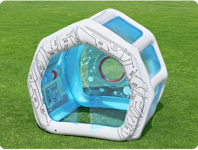 Weltraumfantasie und Sichtbarkeit dank transparenter Fenster