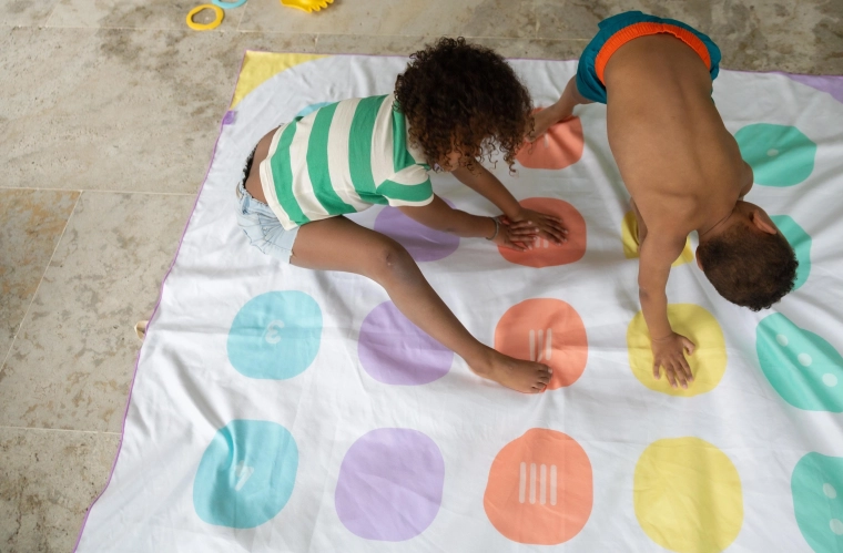 2-in-1: Spiel und Handtuch in einem