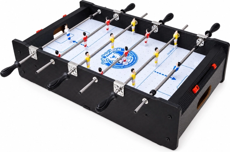 Tischfußball mit Metallstangen