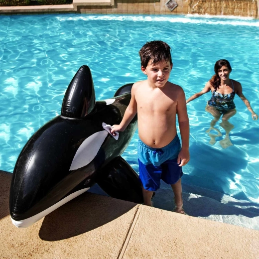 Große Maße zum Spielen und Entspannen