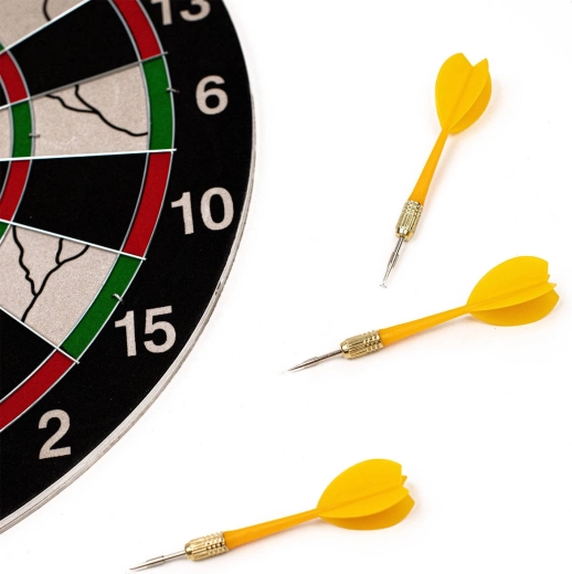 6 Darts im Lieferumfang für Spiele mit mehreren Spielern