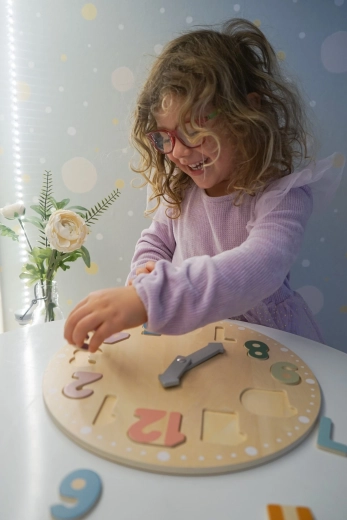 Ziffern als Puzzleteile