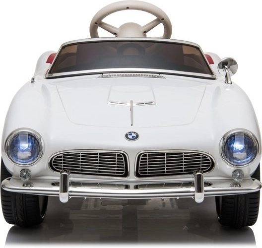 Funktionierende Scheinwerfer für ein realistisches Fahrerlebnis