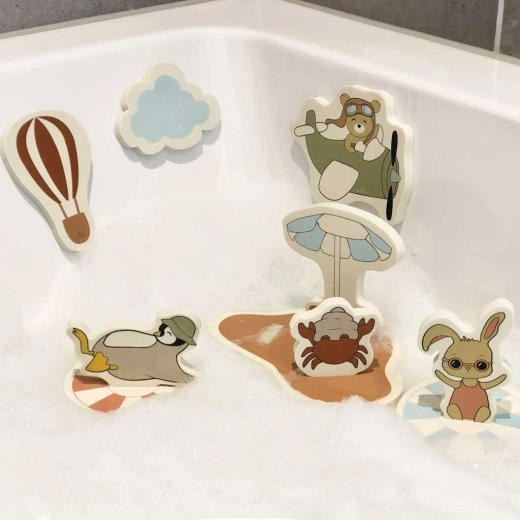 Schwimmen auf der Oberfläche für Spiel im Wasser