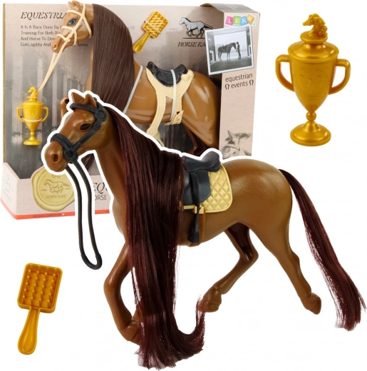 Pferd mit langer Mähne und Zubehör in braun