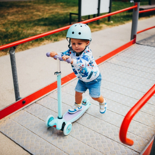 Stabile Dreirad-Konstruktion und Gewichtslenkung