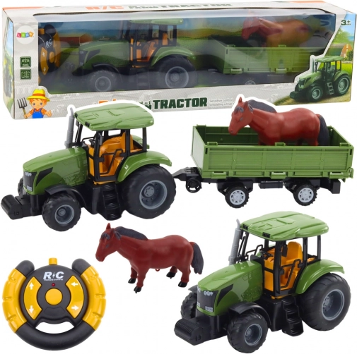 Grüner Traktor mit Anhänger und Pferd mit Fernbedienung