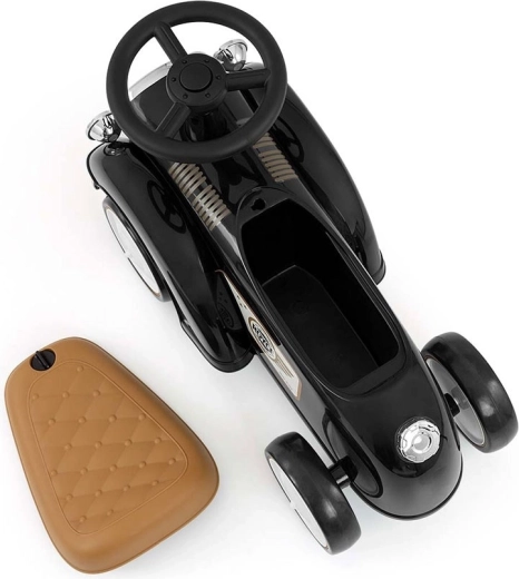 Stauraum unter dem Sitz