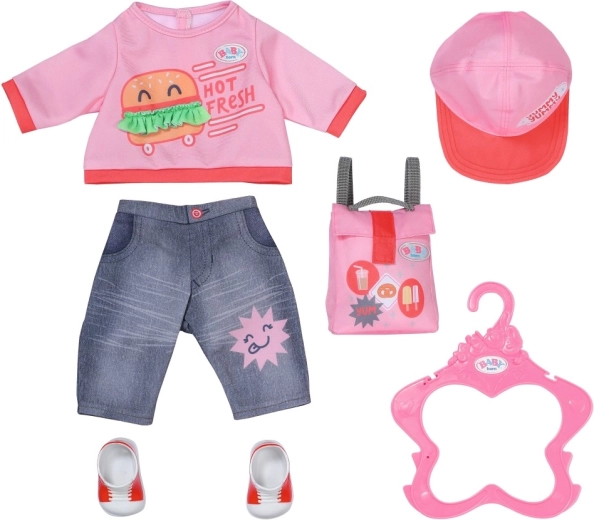 Komplettes Outfit im urbanen Stil