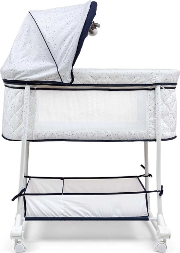 Atmungsaktive Seiten und Sicht aufs Baby