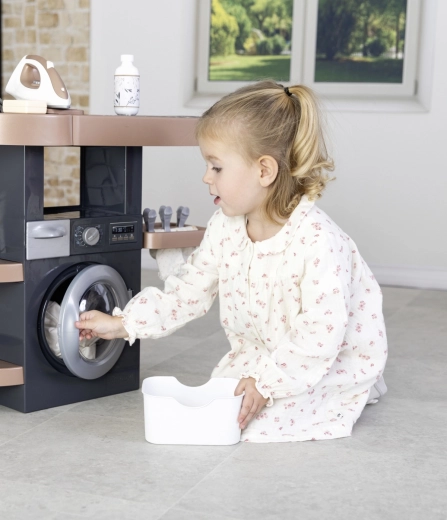 Elektronischer Staubsauger mit Geräuschen