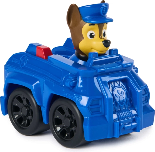 Chase im Polizeiauto einsatzbereit