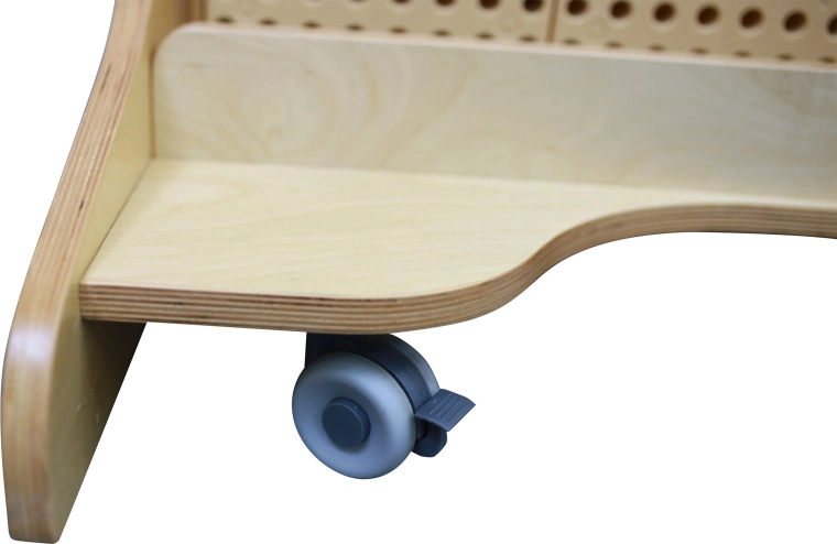 Mobile Konstruktion auf Rollen mit Bremse