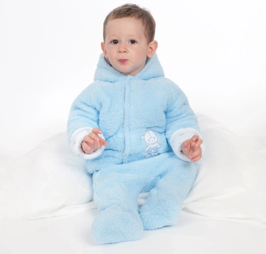 Einfaches Anziehen dank Druckknöpfen