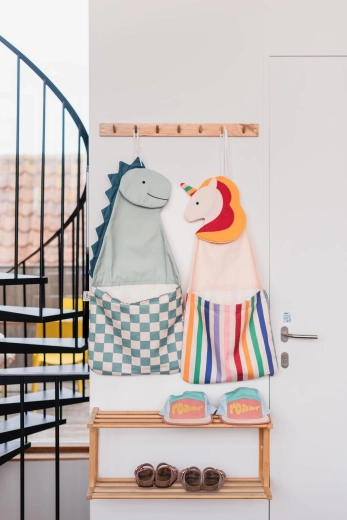 Fröhliches unicorn-Design, das das Zimmer aufhellt