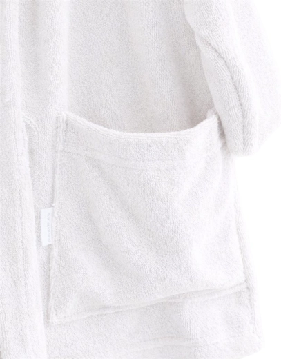 Eingenähter Gürtel und tiefere Taschen