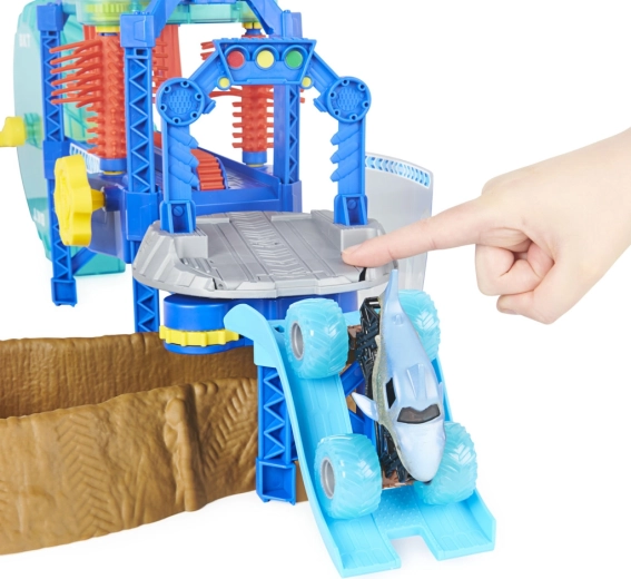 Zwei Ausfahrten: Dirt Donut oder Rutsche