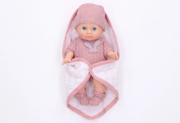 Baby im 20 cm großen Deckchen