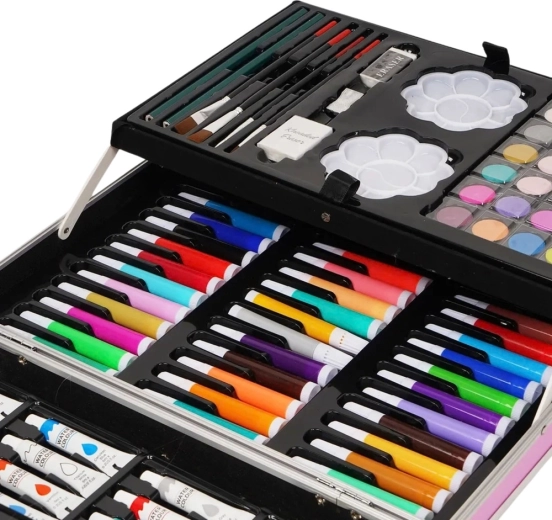 Ordnung und Übersicht dank mehrstöckiger Fächer