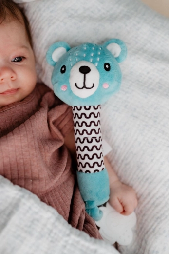 Sanftes Quietschen zur Förderung des Hörsinns