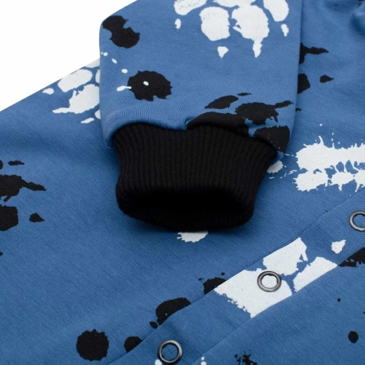 Leichtes Anziehen dank durchgehender Druckknöpfe