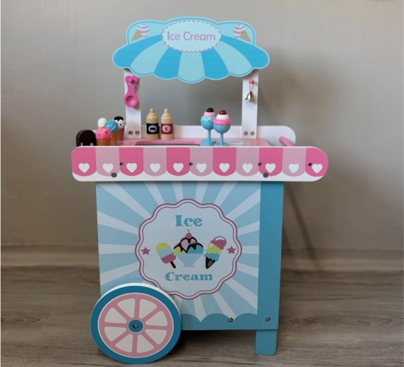 Mobile Eisdiele auf Rädern