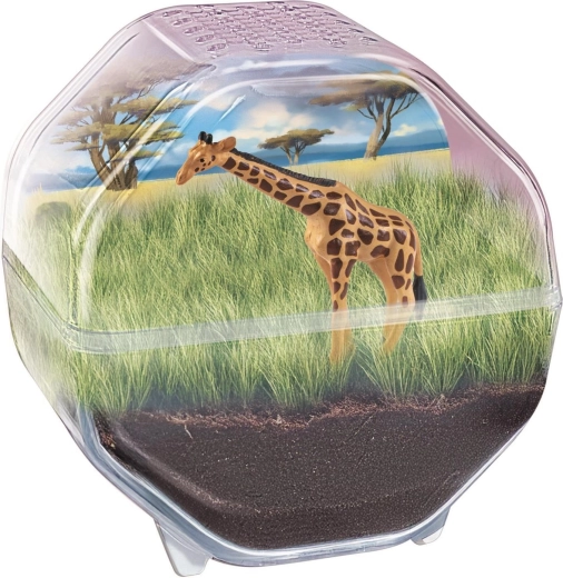 Realistische Giraffe und Savannenhintergrund