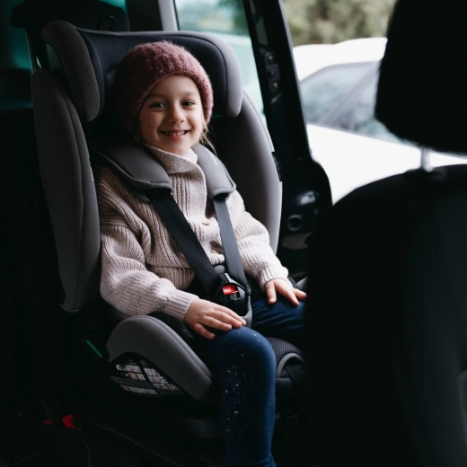 Sichere Befestigung und ISOFIX-Installation