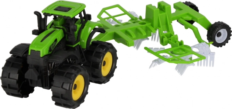 Traktor mit angebautem Landwirtschaftsgerät