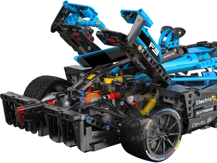 Bewegliche Elemente und funktionsfähige Mechaniken